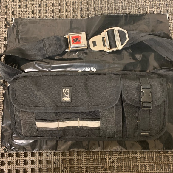 chrome industries Other - Chrome victor sling bag